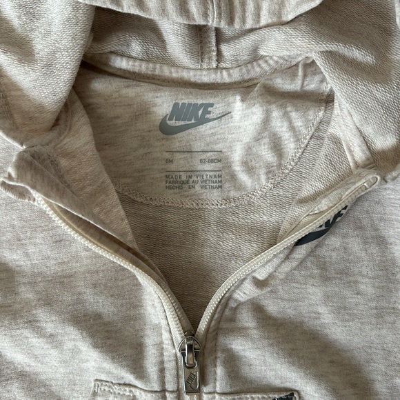 ‼️ SOLD ‼️ NWOT Nike zip up one piece for baby - Picture 2 of 2